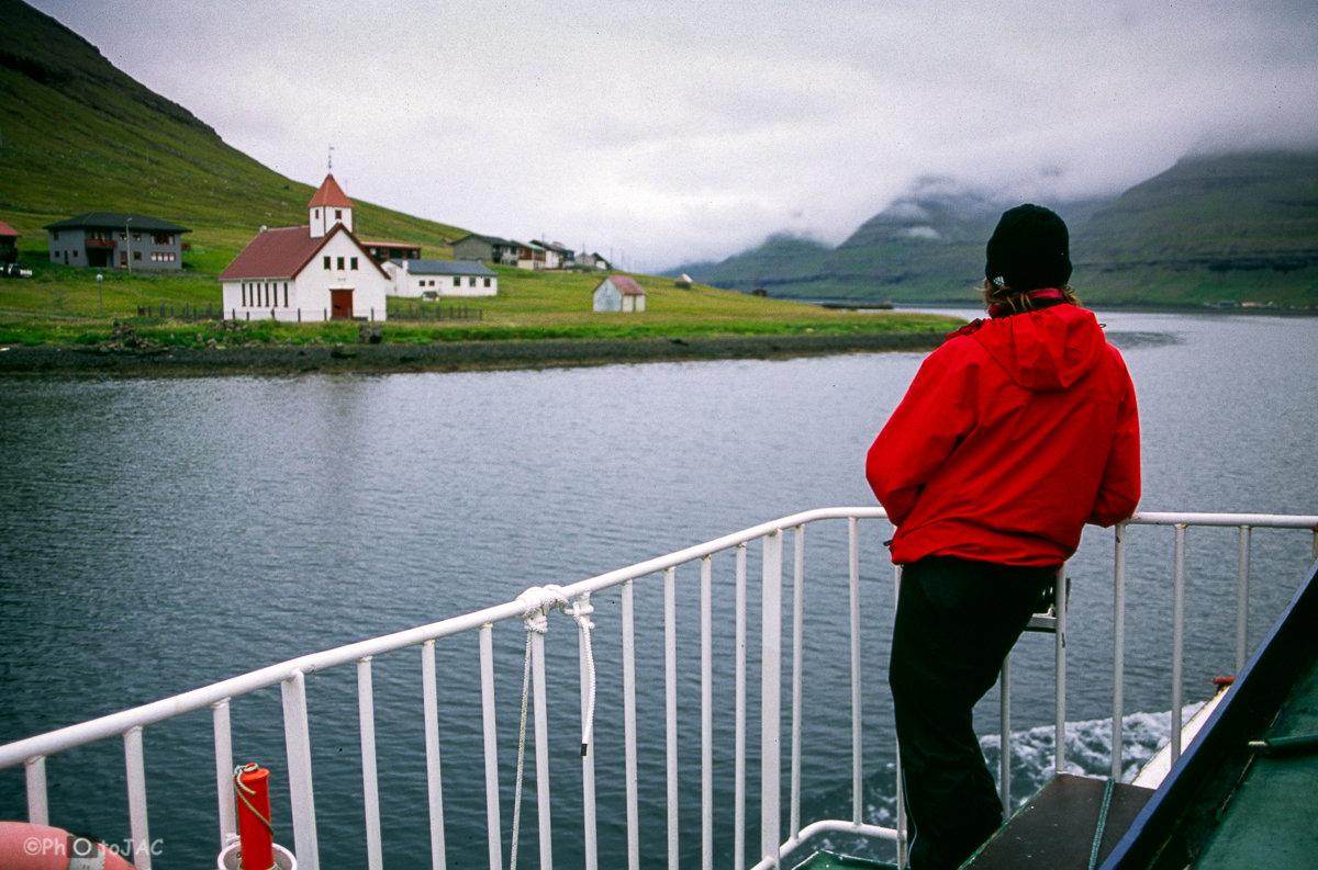 Isla de Streymoy. Visita en barco a los acantilados de Vestmanna.