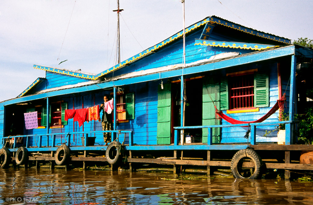 Camboya. Pueblo flotante de Chong Kneas, cerca de Siem Reap.