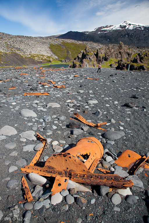 Restos del naufragio del barco pesquero "Epine GY 7", que se produjo la noche del 13 de Marzo de 1948. Playas de Dritvík y Djúpalónssandur. Península Snaefellsness.