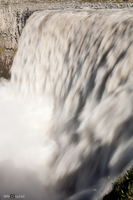 Cascada Dettifoss, la más caudalosa de Europa. FOTO: 1/6s.